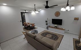 Homestay in manjung pr1ma segari-Melayu only